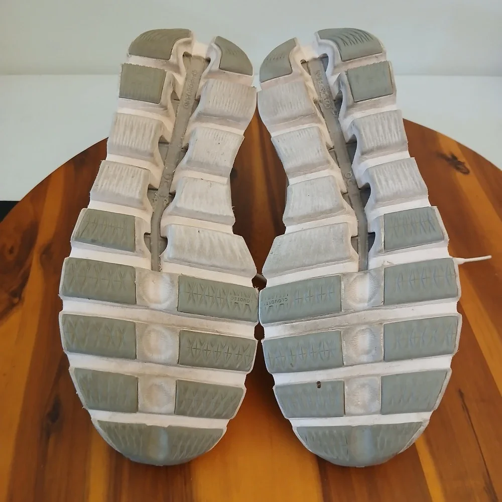 On Running Cloudswift Womens 9 Glacier White CloudTec Shoes Sneakers 41.99579